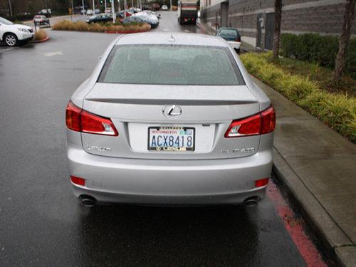 Lexus IS 250 2010 photo 3