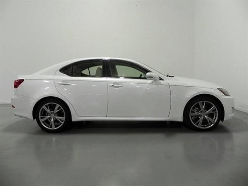 Lexus IS 250 2010 photo 2