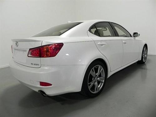 Lexus IS 250 2010 photo 3