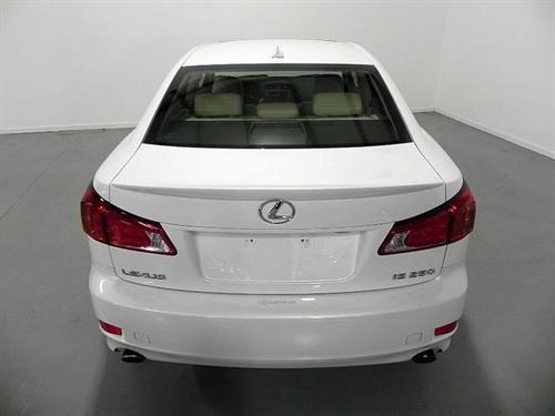 Lexus IS 250 2010 photo 4