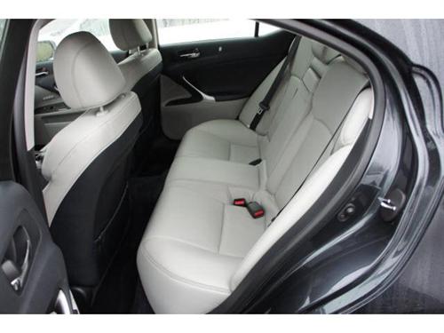 Lexus IS 250 2010 photo 4