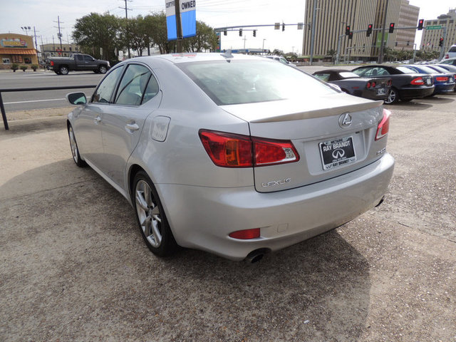 Lexus IS 250 2010 photo 3