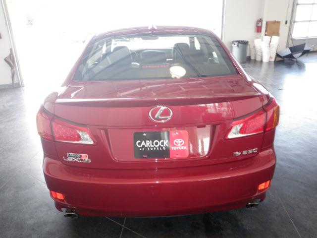 Lexus IS 250 2010 photo 2