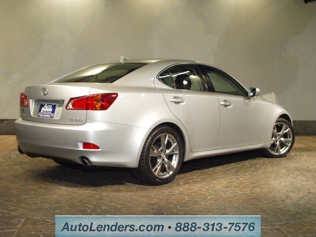 Lexus IS 250 2010 photo 2
