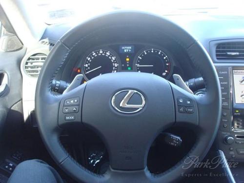 Lexus IS 250 2010 photo 2