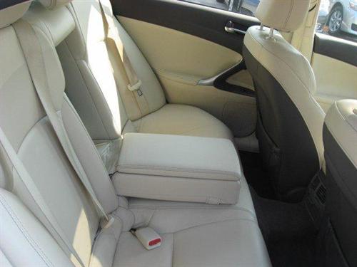 Lexus IS 250 2010 photo 4