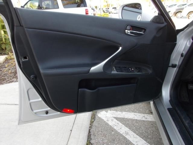 Lexus IS 250 2010 photo 5