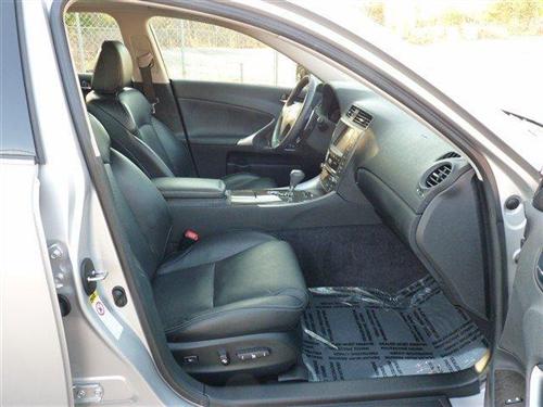 Lexus IS 250 2010 photo 2