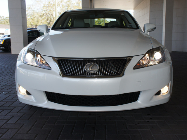Lexus IS 250 2010 photo 4