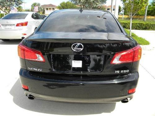 Lexus IS 250 2010 photo 3