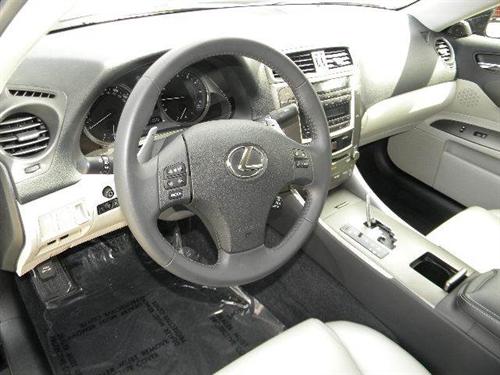 Lexus IS 250 2010 photo 4