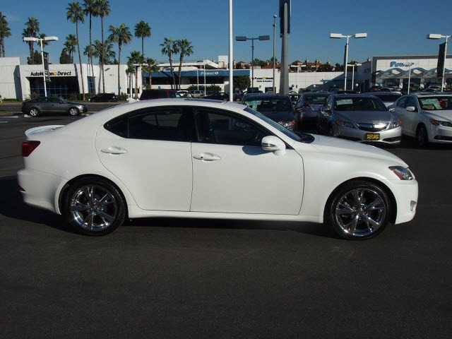 Lexus IS 250 2010 photo 1
