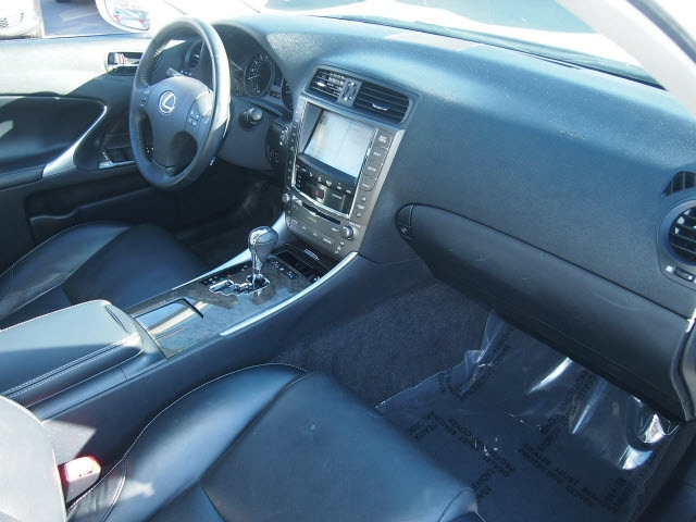 Lexus IS 250 2010 photo 4