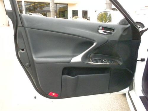 Lexus IS 250 2010 photo 4