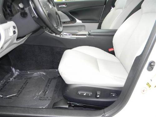 Lexus IS 250 2010 photo 4