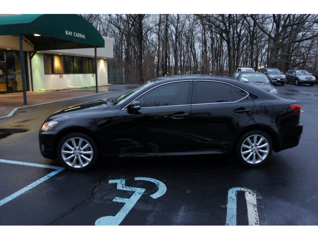 Lexus IS 250 2010 photo 3