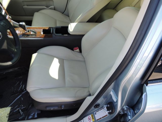 Lexus IS 250 2010 photo 4