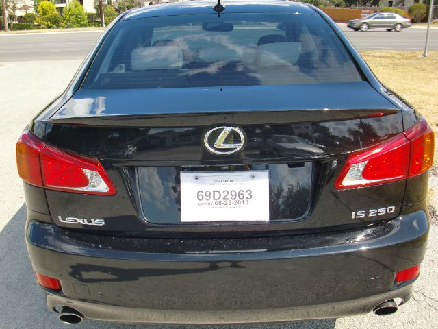 Lexus IS 250 Ext Cab SLE Longbed Sedan