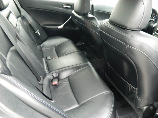 Lexus IS 250 2010 photo 5
