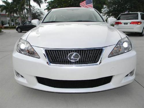 Lexus IS 250 2010 photo 2