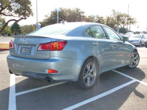 Lexus IS 250 2010 photo 2