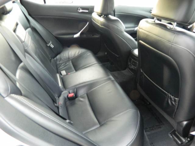 Lexus IS 250 2010 photo 4