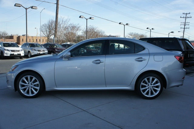 Lexus IS 250 2010 photo 1