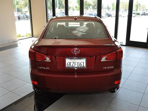Lexus IS 250 2010 photo 3