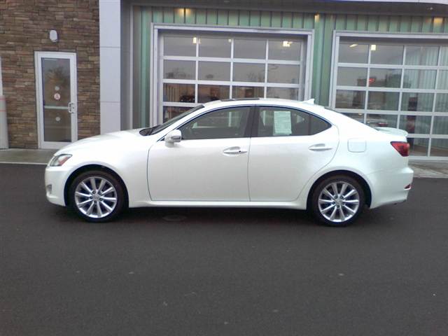 Lexus IS 250 2010 photo 1