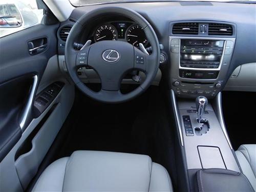 Lexus IS 250 2010 photo 3