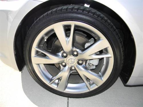 Lexus IS 250 2010 photo 2