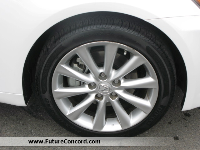 Lexus IS 250 2010 photo 3