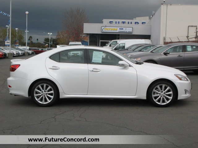 Lexus IS 250 2010 photo 4