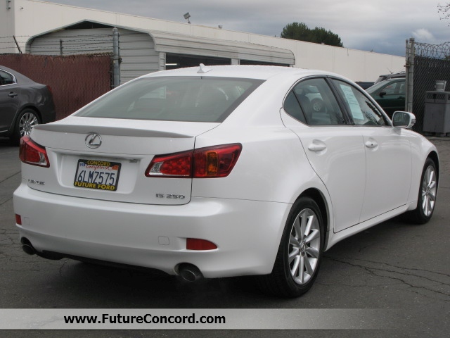 Lexus IS 250 2010 photo 5