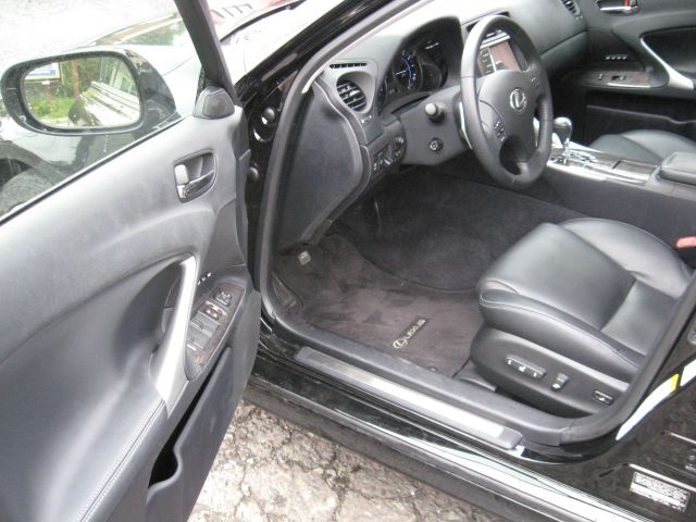 Lexus IS 250 2010 photo 3