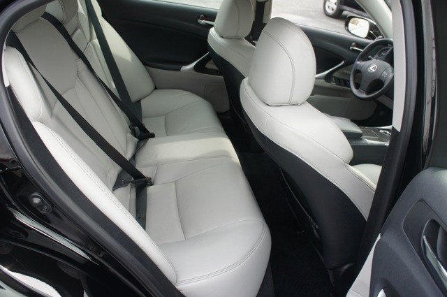 Lexus IS 250 2010 photo 3