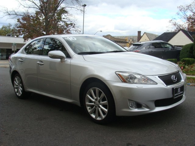 Lexus IS 250 2010 photo 2