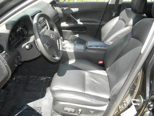 Lexus IS 250 2010 photo 1