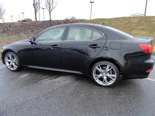 Lexus IS 250 2010 photo 2