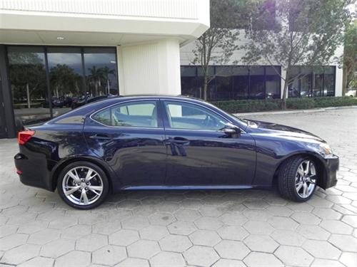 Lexus IS 250 2010 photo 3