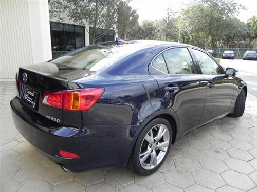 Lexus IS 250 2010 photo 4