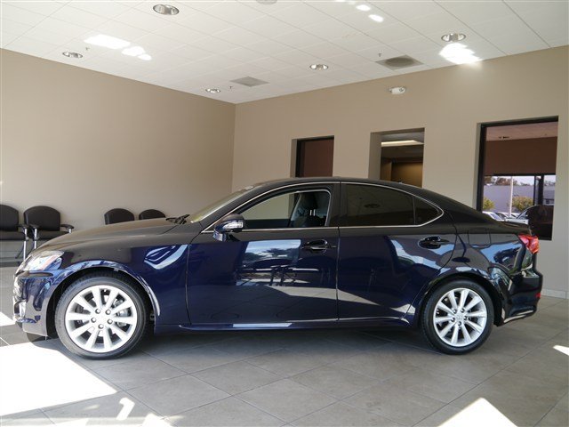 Lexus IS 250 2010 photo 3