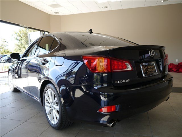 Lexus IS 250 2010 photo 4