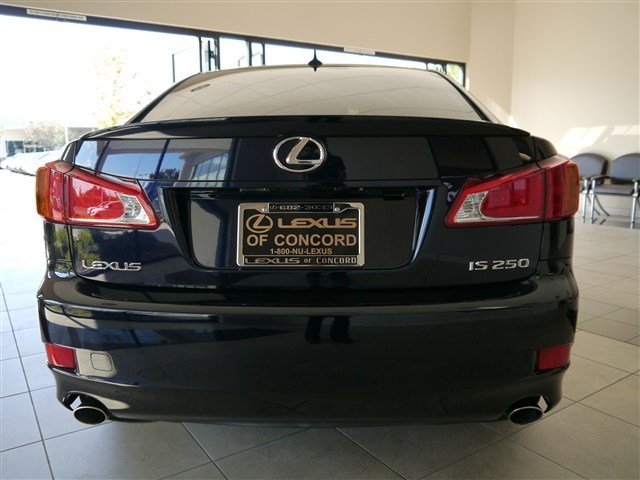 Lexus IS 250 2010 photo 5