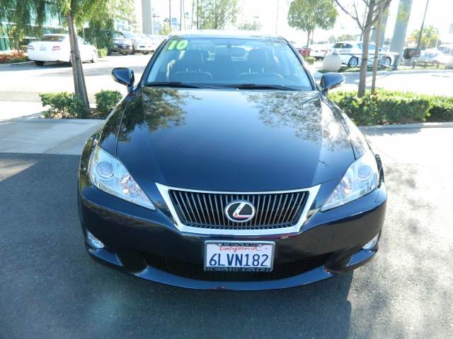 Lexus IS 250 2010 photo 2