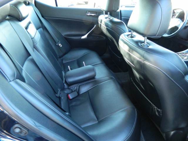 Lexus IS 250 2010 photo 4