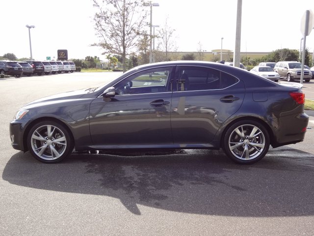 Lexus IS 250 2010 photo 2