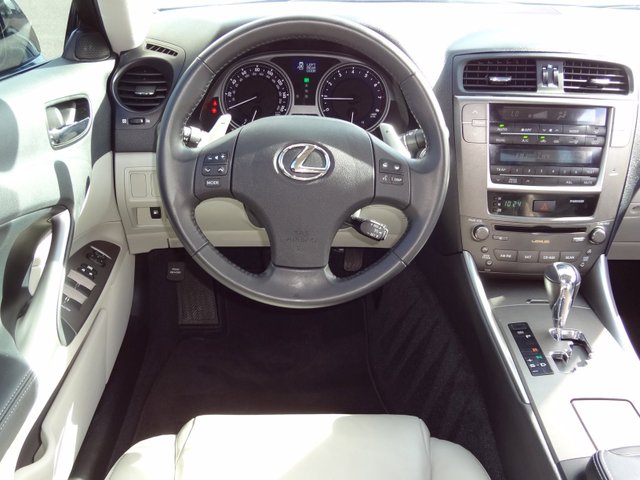 Lexus IS 250 2010 photo 5