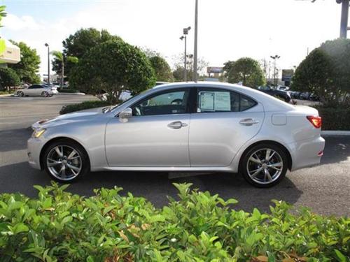 Lexus IS 250 2010 photo 3