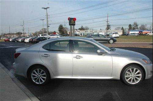 Lexus IS 250 2010 photo 3